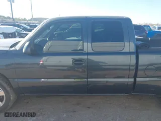 2003 Chevrolet Silverado 1500 LS with VIN 2GCEC19X431138524, listed as a IAAI auction lot 41729057 with 295,394 mi miles. Bid and sale history available at carsss.com. Image 14.
