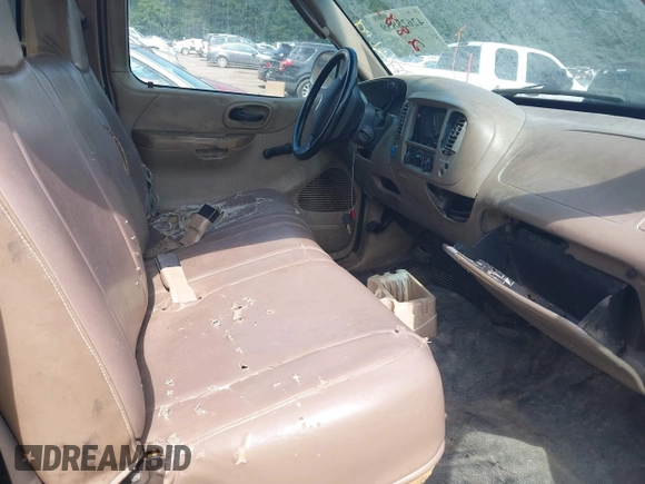 2004 Ford F-150 XL с VIN 2FTRF17234CA47752, выставлен на аукционе IAAI как лот 42628859 с пробегом 255 867 миль миль и . История ставок и продаж доступна на DreamBid. Изображение 8.
