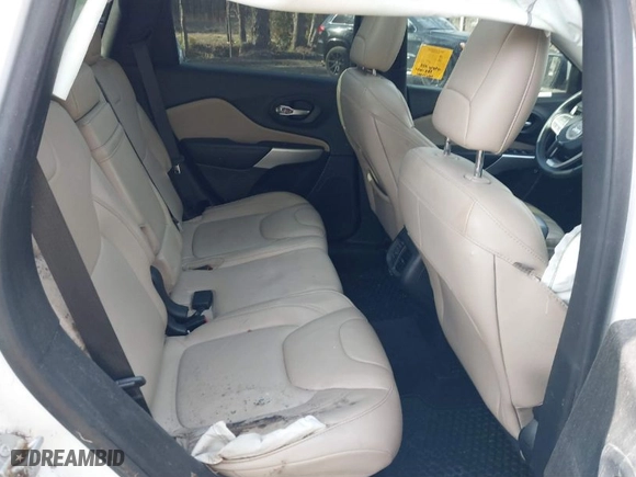 2017 Jeep Cherokee Latitude with VIN 1C4PJMCS3HW588243, listed as a IAAI auction lot 41723534 with 73,960 mi miles. Bid and sale history available at carsss.com. Image 8.