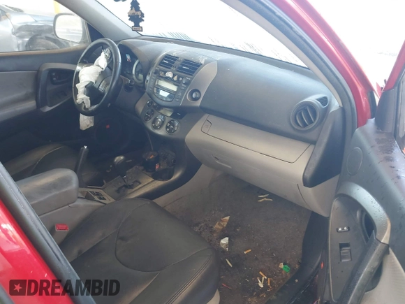 2011 Toyota RAV4 Ltd with VIN 2T3DK4DVXBW046426, listed as a IAAI auction lot 41871635 with 272,365 mi miles. Bid and sale history available at carsss.com. Image 5.