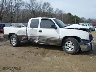 2003 Chevrolet Silverado 1500 LS with VIN 2GCEC19V331345047, listed as a IAAI auction lot 41464352 with 276,043 mi miles. Bid and sale history available at carsss.com. Image 17.