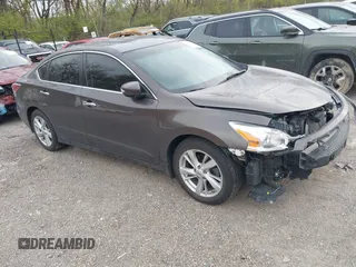 2015 Nissan Altima SV with VIN 1N4AL3AP0FC222916, listed as a IAAI auction lot 41983997 with 133,088 mi miles and . Bid and sale history available at carsss.com. Image 1.