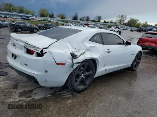 2013 Chevrolet Camaro LT z VIN 2G1FC1E38D9172713, wystawiony jako Copart lot #52681855 z przebiegiem 65 440 mil mil oraz Czysty tytuł • Clean title. Historia ofert i sprzedaży dostępna na DreamBid. Obrazek 3.