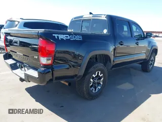 2016 Toyota Tacoma SR with VIN 3TMCZ5AN3GM019210, listed as a IAAI auction lot 42003617 with 171,581 mi miles. Bid and sale history available at carsss.com. Image 4.