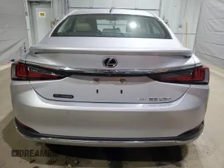 2021 Lexus ES 250 with VIN 58AD11D13MU005655, listed as a Copart auction lot 52137355 with 32,107 mi miles and Salvage title. Bid and sale history available at DreamBid. Image 6.