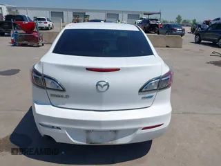 2013 Mazda Mazda3 i Sport with VIN JM1BL1U71D1701482, listed as a IAAI auction lot 41983133 with 110,966 mi miles. Bid and sale history available at carsss.com. Image 17.