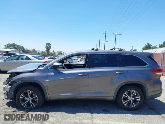 2018 Toyota Highlander LE with VIN 5TDZZRFH7JS250025, listed as a IAAI auction lot 42635985 with 122,488 mi miles and . Bid and sale history available at DreamBid. Image 15.