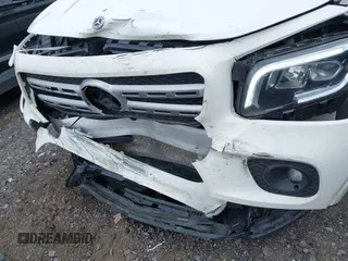 2021 Mercedes-Benz GLB 250 с VIN W1N4M4GB1MW091148, выставлен на аукционе IAAI как лот 42251648 с пробегом 67 415 миль миль и . История ставок и продаж доступна на DreamBid. Изображение 6.