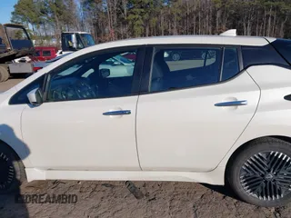 2023 Nissan LEAF SV Plus z VIN 1N4CZ1CV4PC558920, wystawiony jako IAAI lot #41332755 z przebiegiem 15 893 mil mil oraz . Historia ofert i sprzedaży dostępna na DreamBid. Obrazek 14.