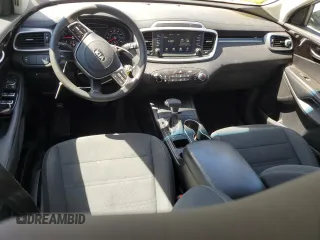 2020 Kia Sorento L with VIN 5XYPG4A36LG642800, listed as a Copart auction lot 49145615 with 107,547 mi miles and Non Repairable. Bid and sale history available at carsss.com. Image 8.