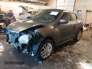 2015 Nissan Juke SL z VIN JN8AF5MV1FT562460, wystawiony jako IAAI lot #41522842 z przebiegiem 129 552 mil mil oraz . Historia ofert i sprzedaży dostępna na DreamBid. Obrazek 20.