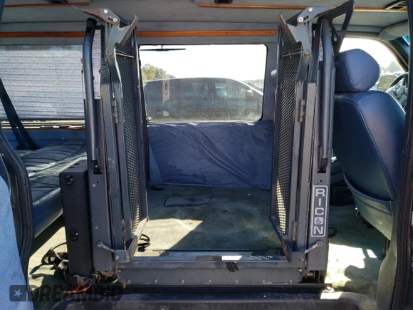 1999 GMC Savana Cargo Van YF7 with VIN 1GDFG15M8X1092613, listed as a Copart auction lot 83630704 with 152,020 mi miles and Salvage Title. Bid and sale history available at carsss.com. Image 11.