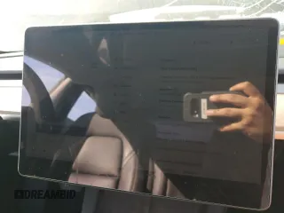 2023 Tesla Model 3 z VIN 5YJ3E1EA6PF546643, wystawiony jako Copart lot #49953555 z przebiegiem 29 549 mil mil oraz Szkoda całkowita • Salvage title. Historia ofert i sprzedaży dostępna na DreamBid. Obrazek 9.