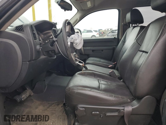 2010 Chevrolet Silverado 1500 1HY with VIN 3GCXKUEJ0AG131282, listed as a Copart auction lot 49652055 with 209,901 mi miles and Salvage Title. Bid and sale history available at DreamBid. Image 7.