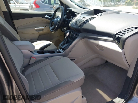 2015 Ford Escape SE with VIN 1FMCU0G78FUC43685, listed as a IAAI auction lot 42189242 with 81,437 mi miles. Bid and sale history available at carsss.com. Image 5.