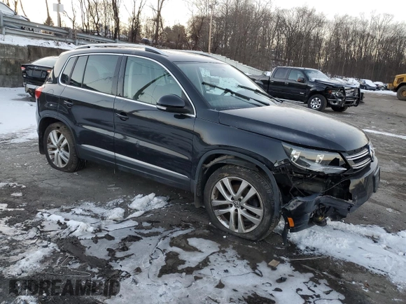2013 Volkswagen Tiguan S с VIN WVGBV3AX2DW577716, выставлен на аукционе Copart как лот 85504974 с пробегом 101 532 миль миль и Списание • Salvage title. История ставок и продаж доступна на DreamBid. Изображение 4.
