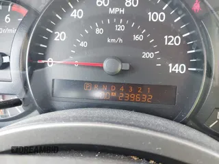 2004 Nissan Armada LE z VIN 5N1AA08B44N711907, wystawiony jako IAAI lot #41908979 z przebiegiem 239 632 mil mil oraz . Historia ofert i sprzedaży dostępna na DreamBid. Obrazek 15.