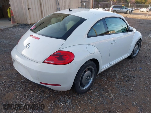 2013 Volkswagen Beetle Fender Edition with VIN 3VWJP7AT2DM614534, listed as a IAAI auction lot 41919625 with 86,362 mi miles and . Bid and sale history available at DreamBid. Image 4.