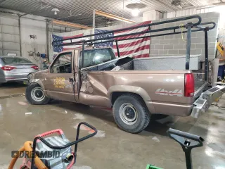 1997 Chevrolet Silverado 2500 z VIN 1GCGK24R4VZ218989, wystawiony jako Copart lot #81666954 z przebiegiem 286 219 mil mil oraz Szkoda całkowita • Salvage title. Historia ofert i sprzedaży dostępna na DreamBid. Obrazek 2.