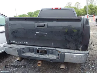 2009 Chevrolet Silverado 1500 LT with VIN 2GCEK23M691103807, listed as a IAAI auction lot 41733748 with 254,400 mi miles and . Bid and sale history available at DreamBid. Image 20.
