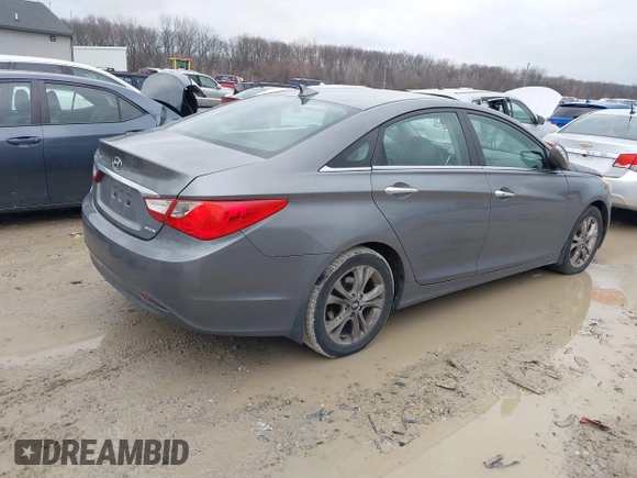2011 Hyundai Sonata SE with VIN 5NPEC4AC4BH268438, listed as a IAAI auction lot 41588949 with 164,339 mi miles. Bid and sale history available at carsss.com. Image 4.