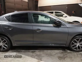2019 Acura ILX w/Premium Pkg with VIN 19UDE2F76KA012106, listed as a IAAI auction lot 41460790 with 67,052 mi miles. Bid and sale history available at carsss.com. Image 13.