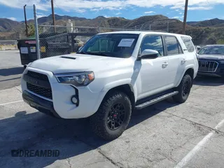 2018 Toyota 4Runner SR5 with VIN JTEBU5JRXJ5484802, listed as a IAAI auction lot 41609448 with 71,085 mi miles and . Bid and sale history available at DreamBid. Image 2.
