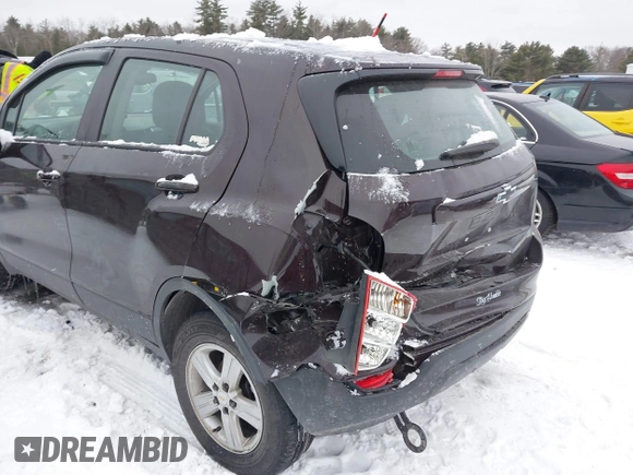 2022 Chevrolet Trax LS with VIN KL7CJNSM1NB504895, listed as a IAAI auction lot 41526126 with 66,154 mi miles. Bid and sale history available at carsss.com. Image 6.