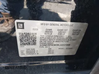 2019 Chevrolet Traverse LS z VIN 1GNERFKW3KJ222388, wystawiony jako IAAI lot #42225444 z przebiegiem 94 777 mil mil oraz . Historia ofert i sprzedaży dostępna na DreamBid. Obrazek 9.