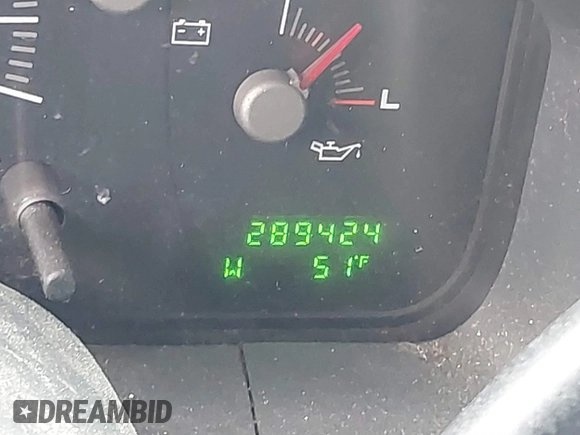 2004 Ford Expedition XLT with VIN 1FMPU16W54LB57799, listed as a IAAI auction lot 41538969 with 289,424 mi miles. Bid and sale history available at carsss.com. Image 7.