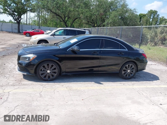 2017 Mercedes-Benz CLA 250 z VIN WDDSJ4EB0HN445169, wystawiony jako IAAI lot #42015788 z przebiegiem 58 900 mil mil oraz . Historia ofert i sprzedaży dostępna na DreamBid. Obrazek 14.