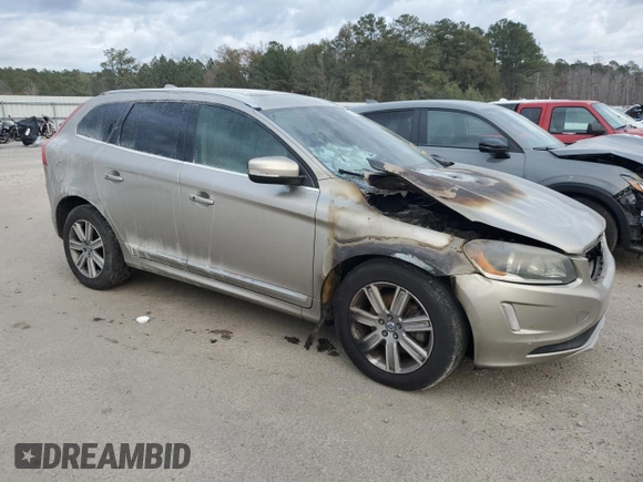 2016 Volvo XC60 T6 Drive-E z VIN YV449MDK8G2832756, wystawiony jako Copart lot #83408584 z przebiegiem Nie podano mil oraz Szkoda całkowita • Salvage title. Historia ofert i sprzedaży dostępna na DreamBid. Obrazek 4.