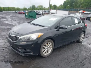 2014 Kia Forte EX z VIN KNAFX4A85E5046464, wystawiony jako IAAI lot #42326739 z przebiegiem 183 658 mil mil oraz . Historia ofert i sprzedaży dostępna na DreamBid. Obrazek 2.