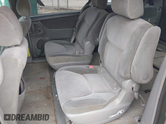 2006 Toyota Sienna CE z VIN 5TDZA23C56S420879, wystawiony jako IAAI lot #42534559 z przebiegiem 246 579 mil mil oraz . Historia ofert i sprzedaży dostępna na DreamBid. Obrazek 8.