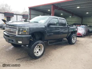 2009 Chevrolet Silverado 1500 LTZ with VIN 3GCEK33309G212297, listed as a IAAI auction lot 41716572 with 158,451 mi miles. Bid and sale history available at carsss.com. Image 17.