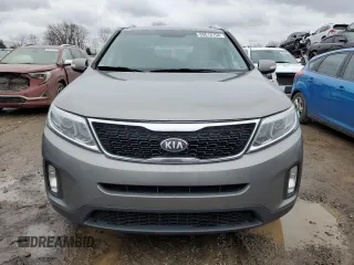 2014 Kia Sorento LX z VIN 5XYKT4A79EG480012, wystawiony jako Copart lot #80618754 z przebiegiem 213 740 mil mil oraz Czysty tytuł • Clean title. Historia ofert i sprzedaży dostępna na DreamBid. Obrazek 5.