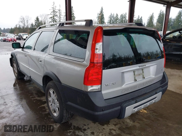 2006 Volvo XC70 with VIN YV4SZ592X61210458, listed as a IAAI auction lot 41663456 with 179,475 mi miles. Bid and sale history available at carsss.com. Image 3.