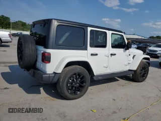 2021 Jeep Wrangler Unlimited Sahara z VIN 1C4JJXP63MW720948, wystawiony jako Copart lot #57115825 z przebiegiem 33 391 mil mil oraz Szkoda całkowita • Salvage title. Historia ofert i sprzedaży dostępna na DreamBid. Obrazek 3.
