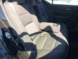 2020 Nissan Altima SV z VIN 1N4BL4DW5LN300300, wystawiony jako IAAI lot #42123005 z przebiegiem 143 185 mil mil oraz . Historia ofert i sprzedaży dostępna na DreamBid. Obrazek 8.