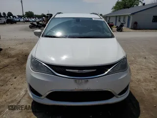2017 Chrysler Pacifica Touring L with VIN 2C4RC1BG8HR526778, listed as a Copart auction lot 55334255 with 241,302 mi miles and Salvage Title. Bid and sale history available at DreamBid. Image 5.