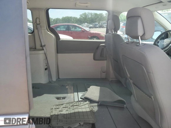 2010 Chrysler Town & Country Touring z VIN 2A4RR5D16AR415368, wystawiony jako Copart lot #55738015 z przebiegiem 127 871 mil mil oraz Szkoda całkowita • Salvage title. Historia ofert i sprzedaży dostępna na DreamBid. Obrazek 10.