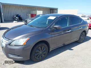 2015 Nissan Sentra SV z VIN 3N1AB7AP4FL666179, wystawiony jako IAAI lot #42520092 z przebiegiem 76 314 mil mil oraz . Historia ofert i sprzedaży dostępna na DreamBid. Obrazek 2.