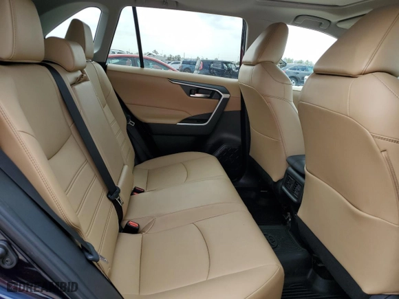 2022 Toyota RAV4 XLE Premium with VIN 2T3C1RFV5NW217919, listed as a Copart auction lot 47832115 with 21,533 mi miles and Salvage Title. Bid and sale history available at carsss.com. Image 11.