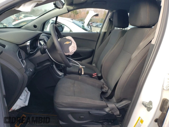 2019 Chevrolet Trax LS with VIN 3GNCJNSB2KL217682, listed as a Copart auction lot 48947305 with 65,836 mi miles and Salvage Title. Bid and sale history available at DreamBid. Image 7.