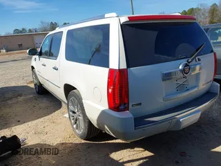 2011 Cadillac Escalade ESV Premium с VIN 1GYS4JEF1BR154922, выставлен на аукционе IAAI как лот 41487239 с пробегом 154 979 миль миль и . История ставок и продаж доступна на DreamBid. Изображение 3.