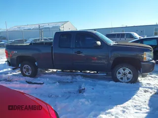 2010 Chevrolet Silverado 1500 LT with VIN 1GCSCSE00AZ153124, listed as a IAAI auction lot 41307647 with 174,991 mi miles and . Bid and sale history available at DreamBid. Image 14.