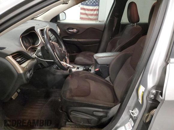 2016 Jeep Cherokee Latitude с VIN 1C4PJMCB4GW196970, выставлен на аукционе Copart как лот 59566095 с пробегом 172 076 миль миль и Списание • Salvage title. История ставок и продаж доступна на DreamBid. Изображение 7.