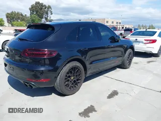 2017 Porsche Macan GTS с VIN WP1AG2A55HLB53391, выставлен на аукционе IAAI как лот 42238946 с пробегом 51 656 миль миль и . История ставок и продаж доступна на DreamBid. Изображение 4.