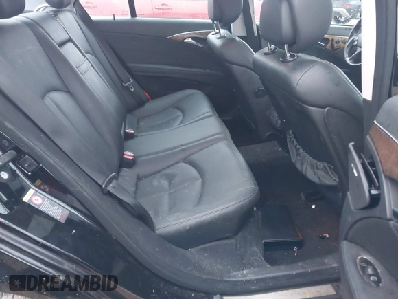 2008 Mercedes-Benz E 350 Luxury z VIN WDBUF87X68B340575, wystawiony jako IAAI lot #41682910 z przebiegiem 117 665 mil mil oraz . Historia ofert i sprzedaży dostępna na DreamBid. Obrazek 8.