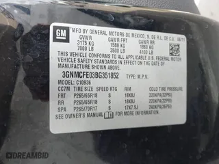 2011 Chevrolet Avalanche LT with VIN 3GNMCFE03BG351852, listed as a IAAI auction lot 42083263 with 92,292 mi miles. Bid and sale history available at carsss.com. Image 9.